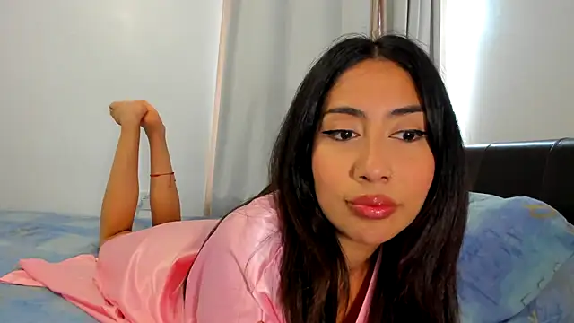 Snapshot of LorenaAnderson chatting on 09/28/25, 02:33 LorenaAnderson online show from 09/28/25, 02:33