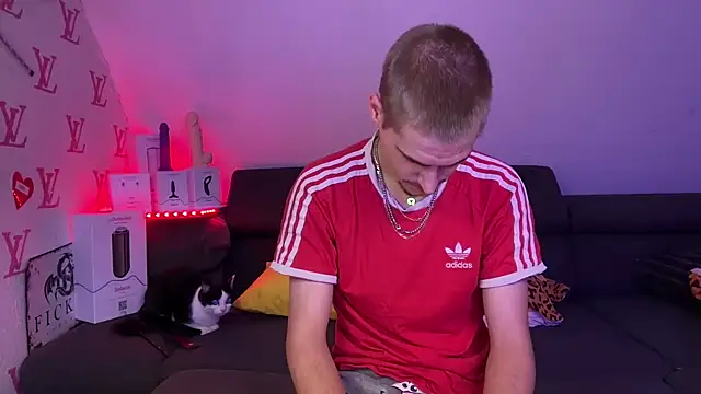 Cookieboy88 online show from 10/28/25, 05:48