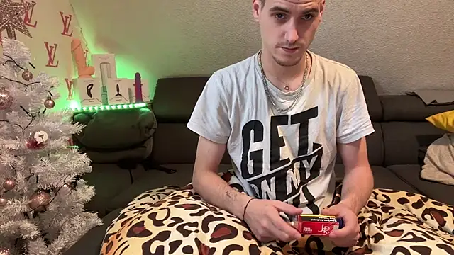 Cookieboy88 online show from 11/15/25, 08:33