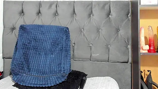 Snapshot of amberr34 chatting on 02/13/25, 11:17 amberr34 online show from 02/13/25, 11:17