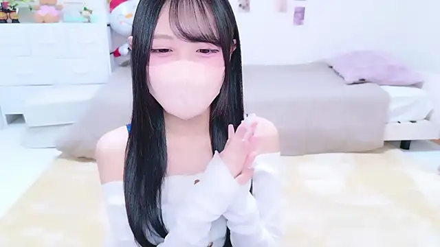 Snapshot of Suzu_ch_xx chatting on 01/17/26, 01:16 Suzu ch xx online show from 01/17/26, 01:16