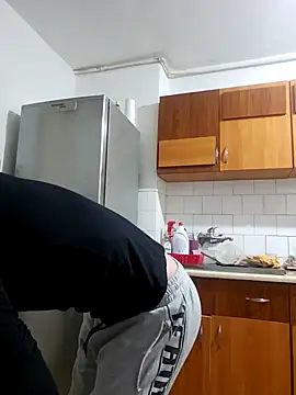 Snapshot of Aian09 chatting on 01/05/25, 03:34 Aian09 online show from 01/05/25, 03:34