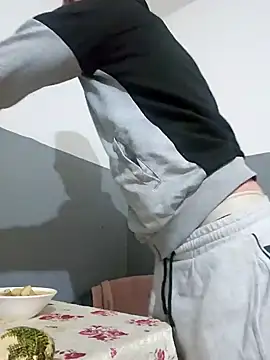 Snapshot of Aian09 chatting on 01/30/25, 09:36 Aian09 online show from 01/30/25, 09:36