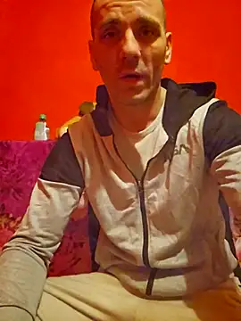 Snapshot of Aian09 chatting on 02/23/25, 10:49 Aian09 online show from 02/23/25, 10:49