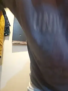 Snapshot of Aian09 chatting on 03/05/25, 10:43 Aian09 online show from 03/05/25, 10:43