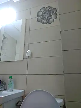 Snapshot of Aian09 chatting on 03/20/25, 10:07 Aian09 online show from 03/20/25, 10:07