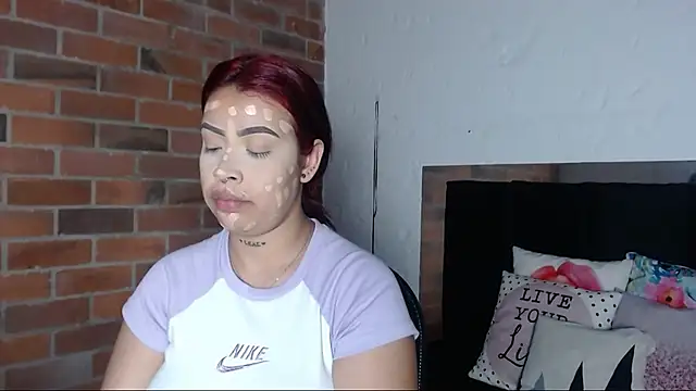 Snapshot of salome__hills1 chatting on 03/16/25, 01:17 salome hills1 online show from 03/16/25, 01:17