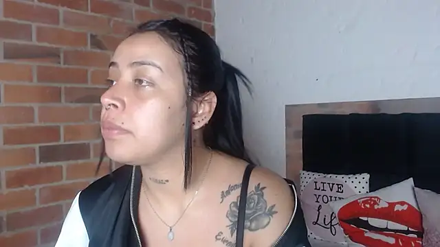 Snapshot of salome__hills1 chatting on 01/15/26, 07:50 salome hills1 online show from 01/15/26, 07:50