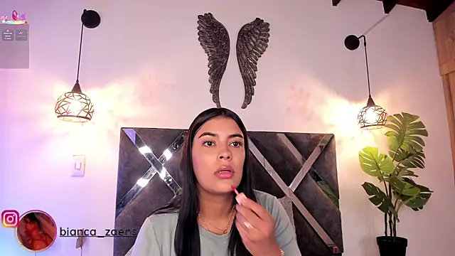 Snapshot of Bianca_zaens2 chatting on 02/06/26, 12:08 Bianca zaens2 online show from 02/06/26, 12:08