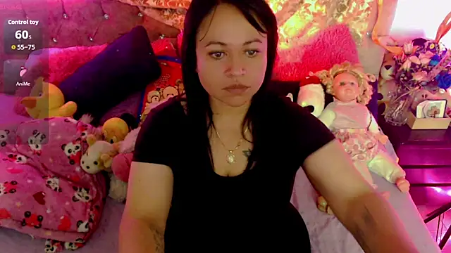 Snapshot of martina_bk chatting on 02/18/26, 01:45 martina bk online show from 02/18/26, 01:45