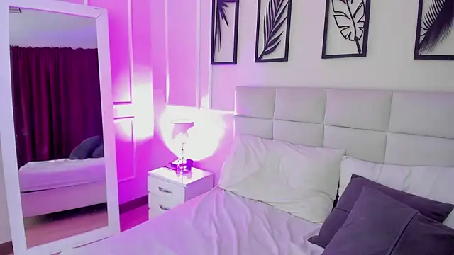 Alisa  walker online show from 03/04/25, 08:49