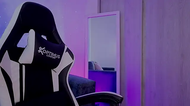 Alisa  walker online show from 09/30/25, 07:19