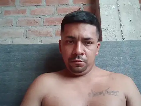 Snapshot of Jhon_Hot69 chatting on 11/27/25, 08:33 Jhon Hot69 online show from 11/27/25, 08:33