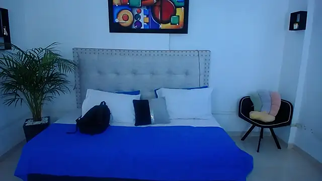 Chiqui milk  online show from 02/14/25, 07:23