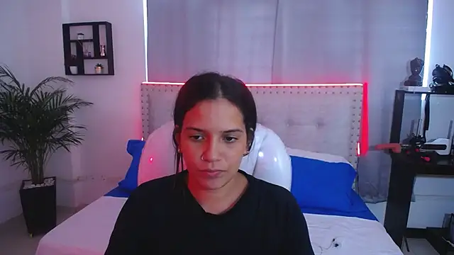 Chiqui milk  online show from 03/07/25, 08:11