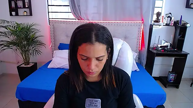 Chiqui milk  online show from 03/12/25, 07:49