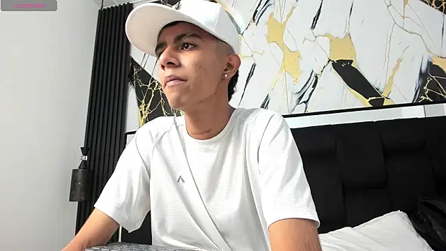 Snapshot of dikey_62 chatting on 01/11/25, 11:13 dikey 62 online show from 01/11/25, 11:13