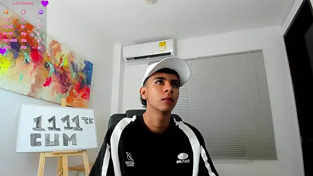 Snapshot of dikey_62 chatting on 02/01/25, 09:00 dikey 62 online show from 02/01/25, 09:00