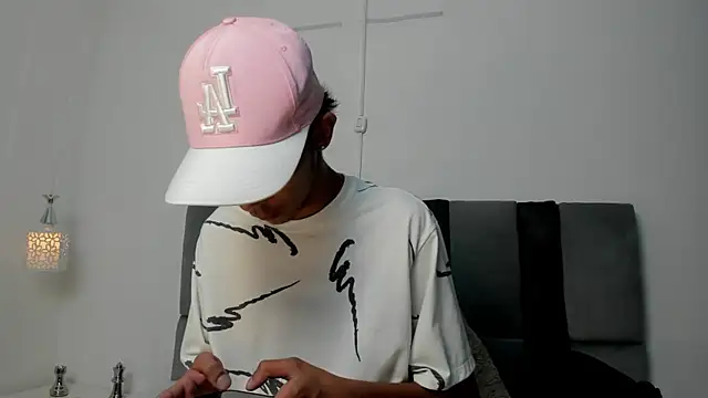 Snapshot of dikey_62 chatting on 02/04/25, 08:17 dikey 62 online show from 02/04/25, 08:17