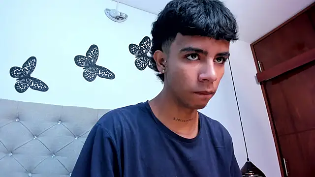 Snapshot of dikey_62 chatting on 02/13/25, 07:42 dikey 62 online show from 02/13/25, 07:42