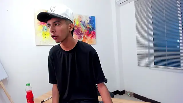 Snapshot of dikey_62 chatting on 02/28/25, 09:33 dikey 62 online show from 02/28/25, 09:33