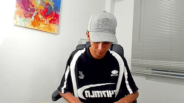 Snapshot of dikey_62 chatting on 03/11/25, 08:20 dikey 62 online show from 03/11/25, 08:20