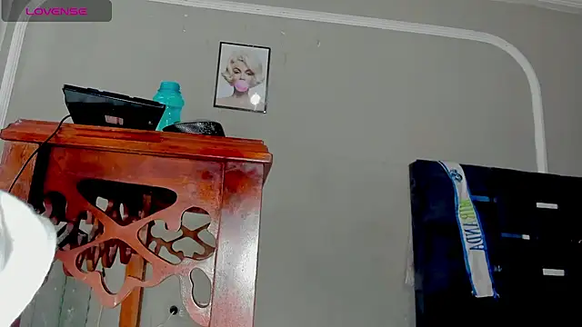 Jimena Grey online show from 06/08/26, 01:28
