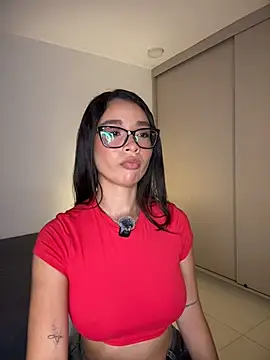 Snapshot of Hips_hannah chatting on 01/12/26, 09:53 Hips hannah online show from 01/12/26, 09:53