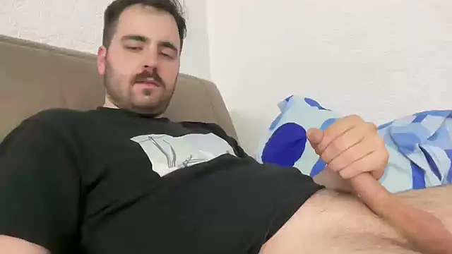 Snapshot of Horny00boy0 chatting on 06/05/26, 11:10 Horny00boy0 online show from 06/05/26, 11:10