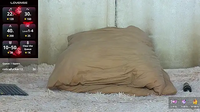 Molliblum online show from 03/15/25, 05:15