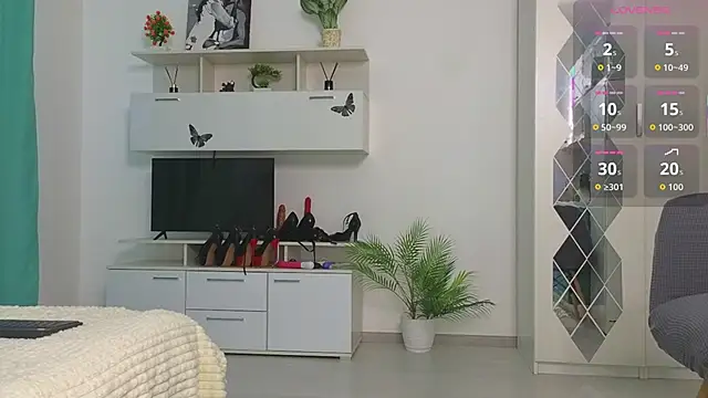 Molliblum online show from 06/08/26, 02:17
