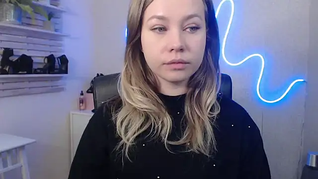 holly xglam online show from 01/22/25, 03:20