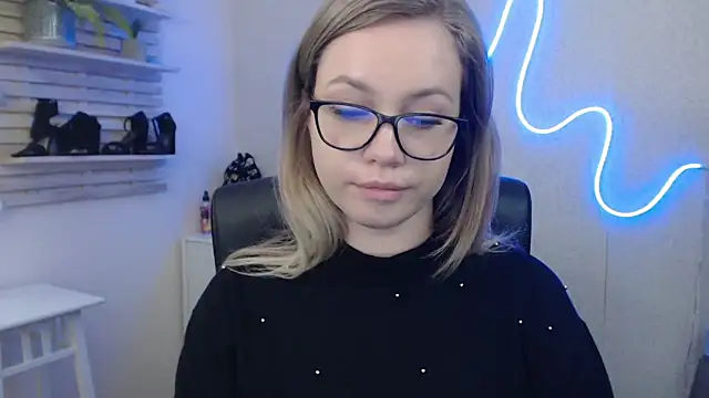 holly xglam online show from 01/22/25, 09:24