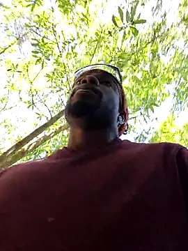 Snapshot of calientoboy chatting on 03/10/25, 04:03 calientoboy online show from 03/10/25, 04:03