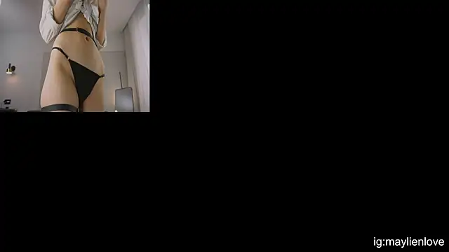 MaylienLove online show from 09/30/25, 06:07