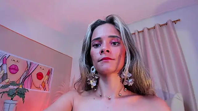 Snapshot of SkiinnyAna chatting on 02/04/25, 01:45 SkiinnyAna online show from 02/04/25, 01:45