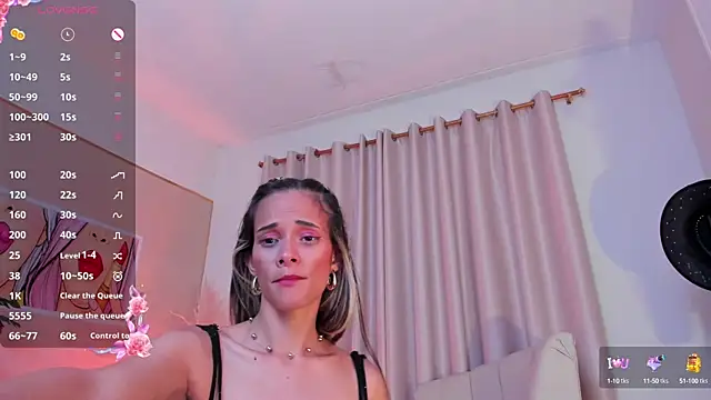 Snapshot of SkiinnyAna chatting on 02/08/25, 01:54 SkiinnyAna online show from 02/08/25, 01:54