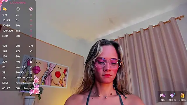 Snapshot of SkiinnyAna chatting on 02/16/25, 07:16 SkiinnyAna online show from 02/16/25, 07:16