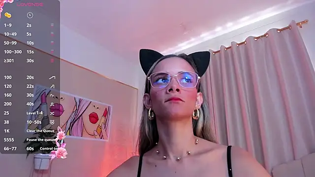 Snapshot of SkiinnyAna chatting on 02/21/25, 06:04 SkiinnyAna online show from 02/21/25, 06:04