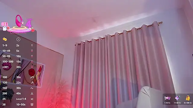 Snapshot of SkiinnyAna chatting on 03/14/25, 07:23 SkiinnyAna online show from 03/14/25, 07:23