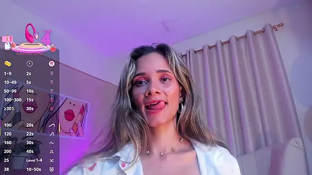 Snapshot of SkiinnyAna chatting on 03/21/25, 01:34 SkiinnyAna online show from 03/21/25, 01:34