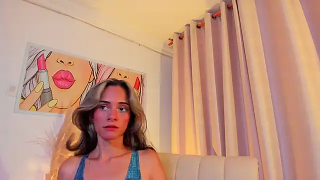 Snapshot of SkiinnyAna chatting on 10/25/25, 07:41 SkiinnyAna online show from 10/25/25, 07:41