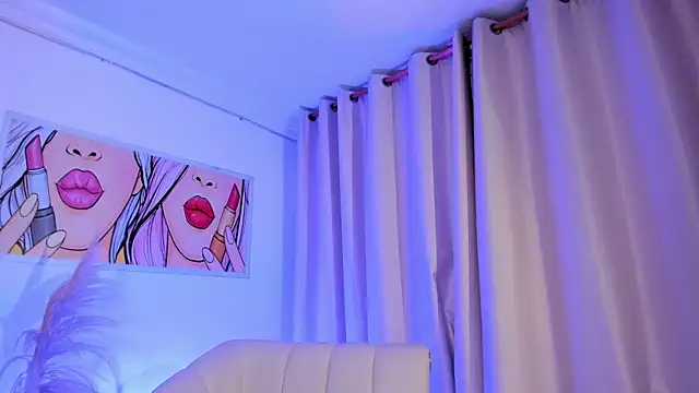 Snapshot of SkiinnyAna chatting on 11/03/25, 07:37 SkiinnyAna online show from 11/03/25, 07:37