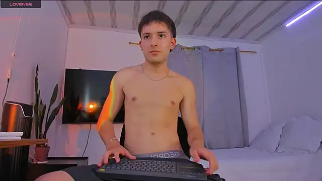 bower and colucci online show from 09/18/25, 01:18