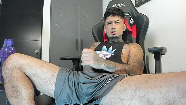 Snapshot of sergiio_mesa27 chatting on 10/09/25, 01:58 sergiio mesa27 online show from 10/09/25, 01:58