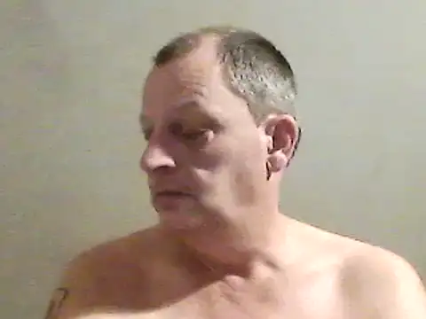 Snapshot of chubbybear2cum chatting on 12/25/24, 11:10 chubbybear2cum online show from 12/25/24, 11:10