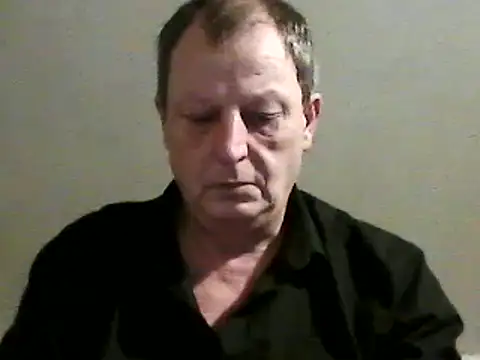 Snapshot of chubbybear2cum chatting on 02/18/25, 11:41 chubbybear2cum online show from 02/18/25, 11:41