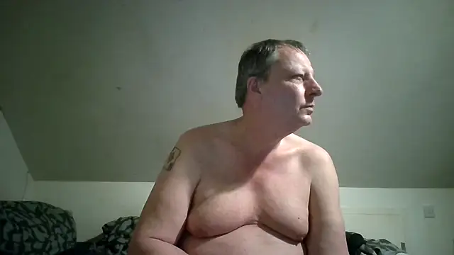 chubbybear2cum online show from 05/15/26, 11:45