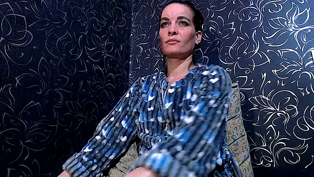 Strawberry Milfa online show from 12/19/25, 07:54