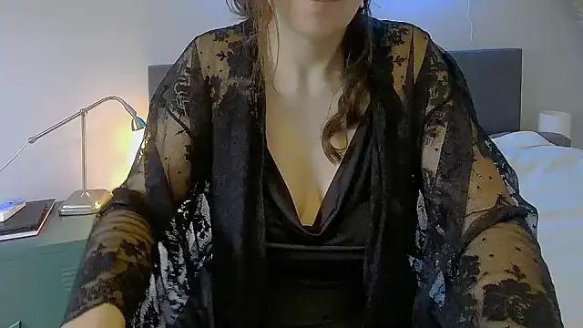 Ella Next Door online show from 02/04/25, 12:44